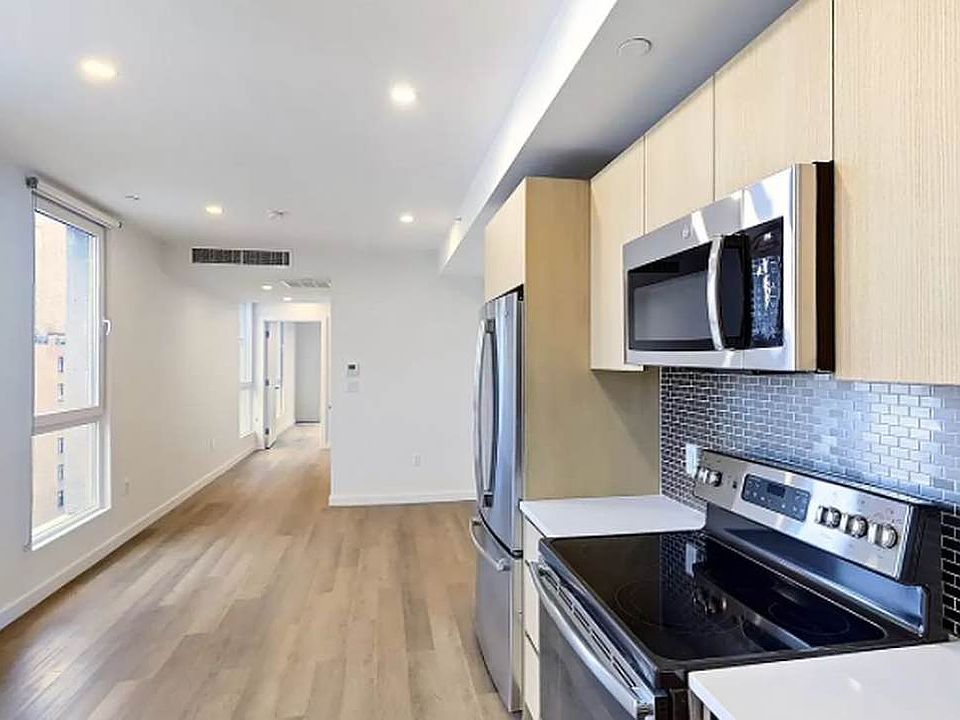 1st image of 814 Amsterdam Ave APT 12N