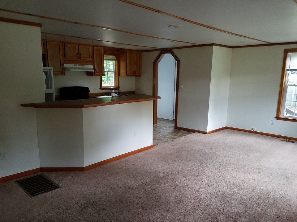 2nd image of 248 Harris Creek Loop Rd