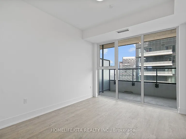 10 Inn On The Park Dr #2405 — Photo 26