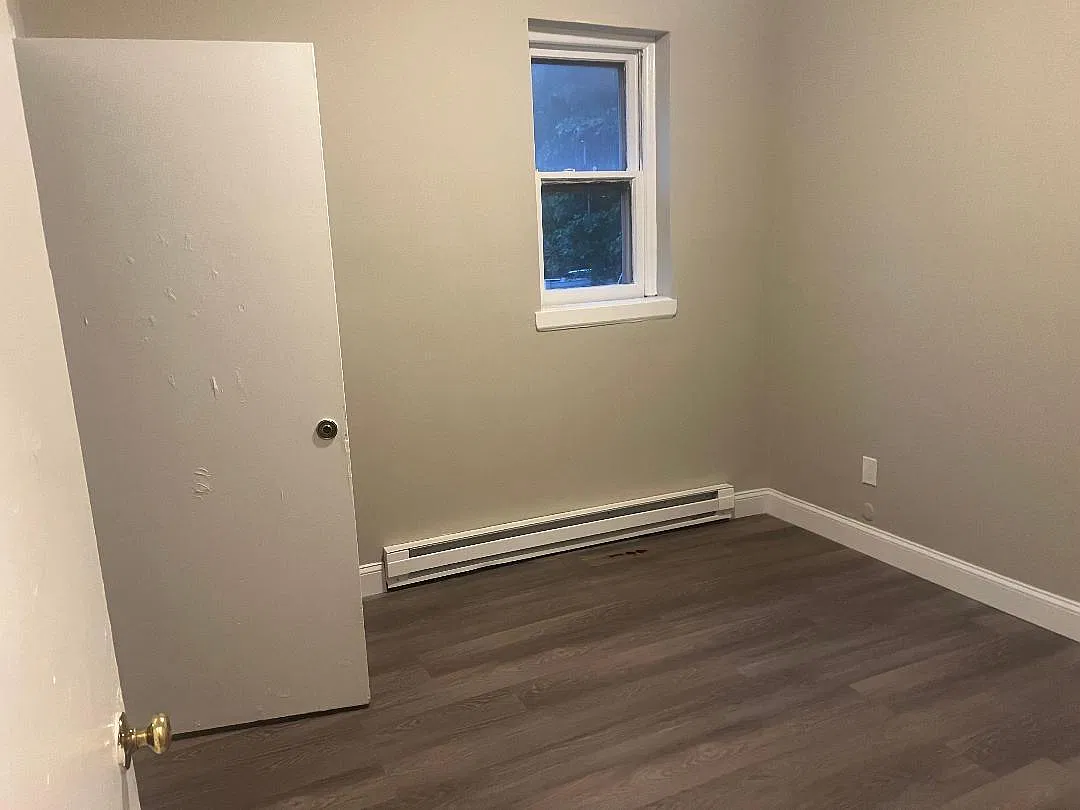 9 Cedar St — Photo 4