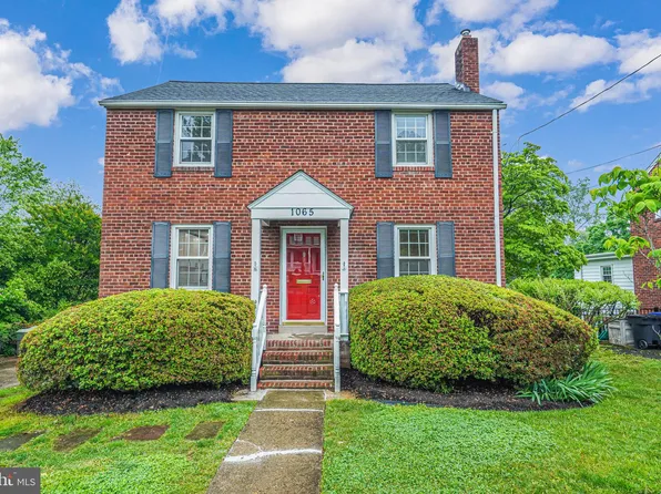 1065 N Manchester St, Arlington, VA 22205