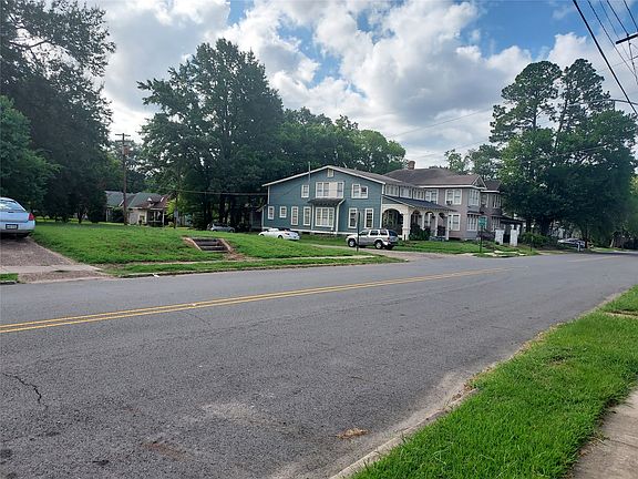 3rd image of 2029 Highland Ave