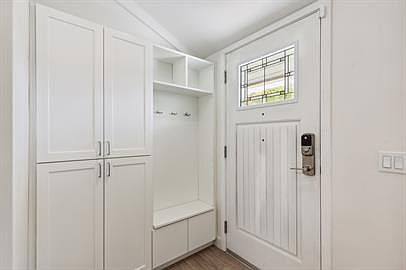 1st image of 601 Lexington Ave #6