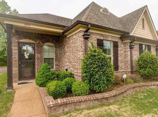 1933 Rochelle Ln, Cordova, TN 38016