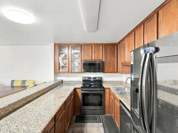 3030 Suncrest Dr Unit 106, San Diego, CA 92116
