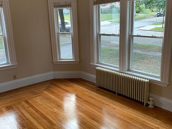 4th image of 56 S Central Ave #1