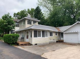 N1593 Sybil Ln, Fontana, WI 53125