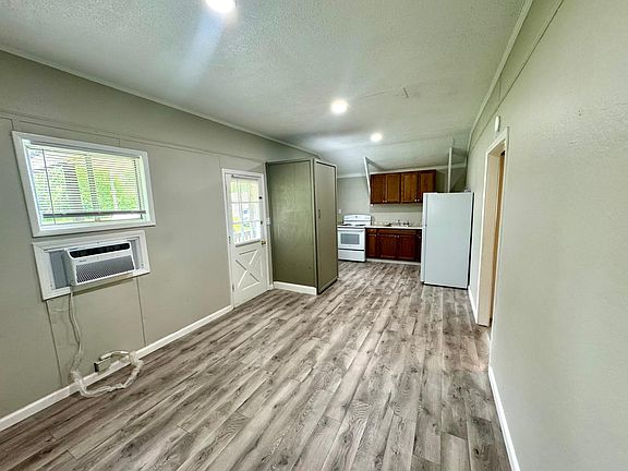 2nd image of 300 Bundrum Dr NW