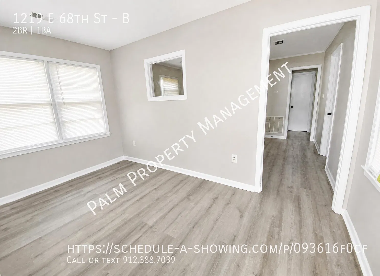 Cute 2 bedroom, 1 bathroom Carriage House apartment near Memorial Hospital and Truman Pkwy — Photo 4