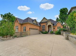 56 Academy St, Hamilton, ON L9G2Y1
