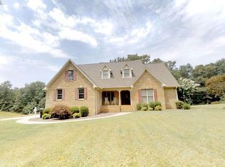 565 County Road 249, Scottsboro, AL 35768