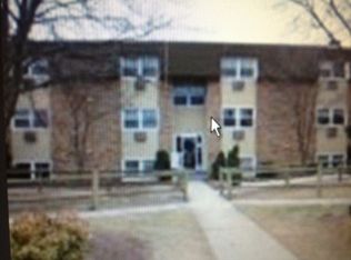 400 Mineral Spring Ave APT 34, Pawtucket, RI 02860