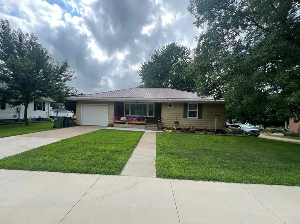 623 Maine Ave, Adrian, MN 56110