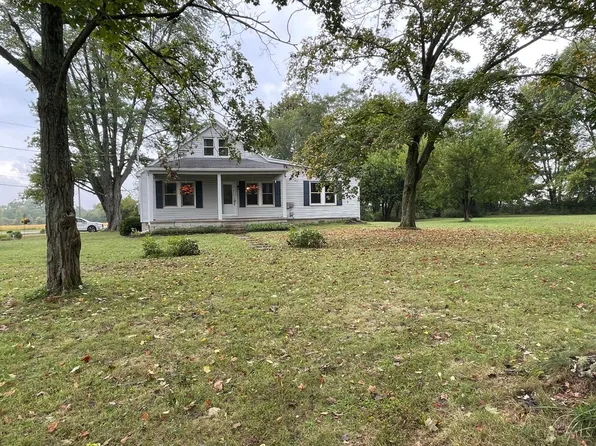 16 Adams Rd, Loveland, OH 45140