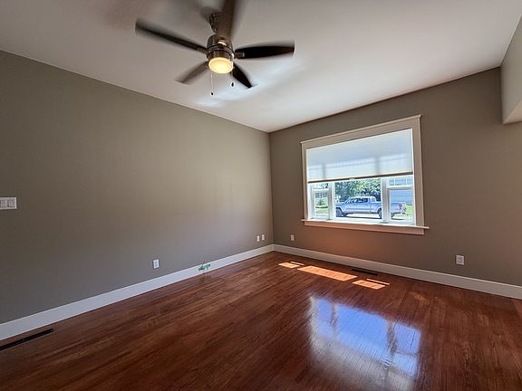 5th image of 2514 211th St #1