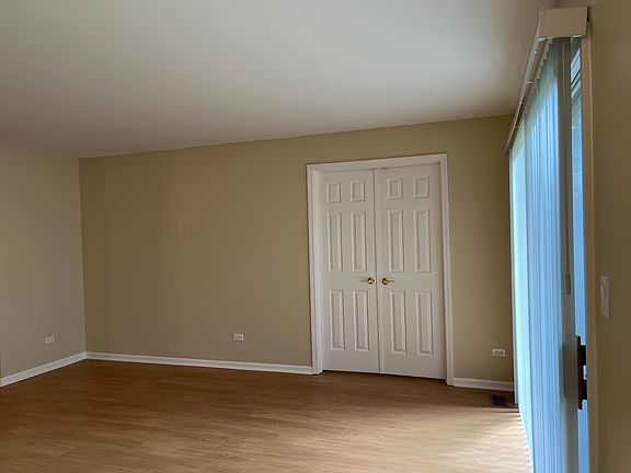 5th image of 1299 Longacre Ln