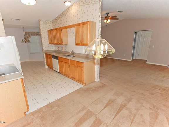 4th image of 1402 Sonoma Ln
