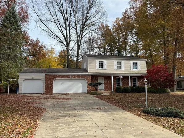 600 Burning Oaks Dr NE, Warren, OH 44484