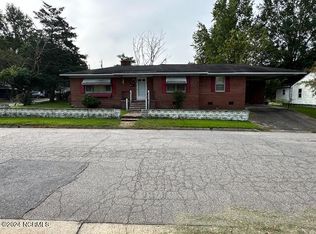 701 W Church St, Williamston, NC 27892