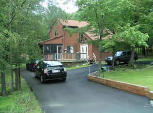 116 Mountain Top Cir, Bushkill, PA 18324