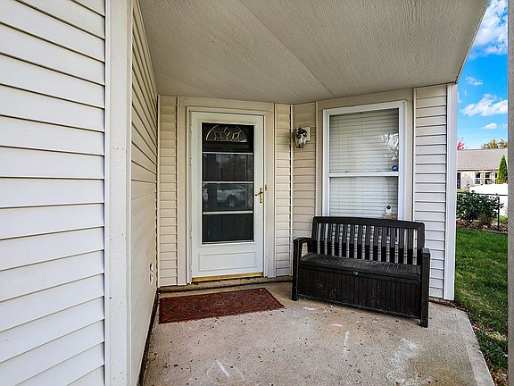 4th image of 9958 Olympic Cir