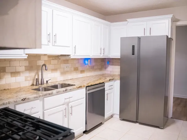 1190 Meadow Oaks Dr NW, Acworth, GA 30102