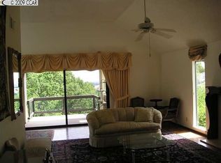 1640 Stanley Dollar Dr APT 2B, Walnut Creek, CA 94595