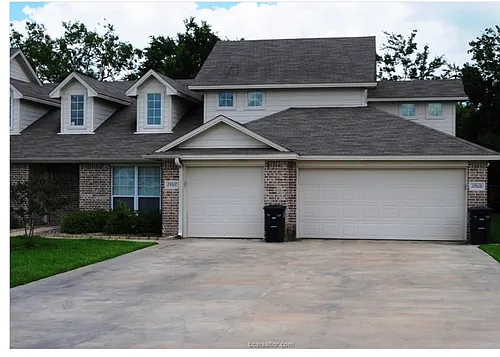 2350 Autumn Chase Loop #D Photo 1
