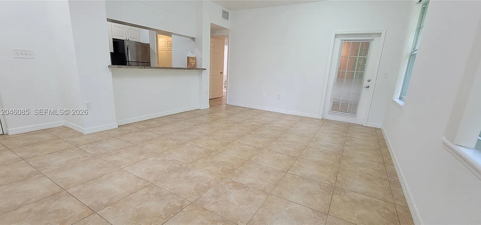 Cypress Pointe At Coral S — Photo 2