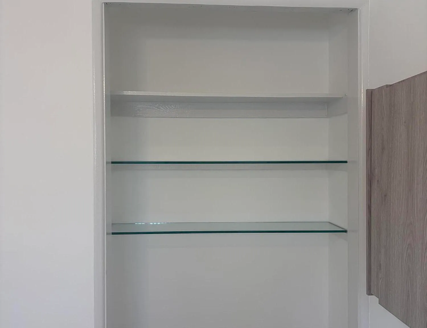 1 bed, 1.0 bath, 400 sqft, $1,300 — Photo 4