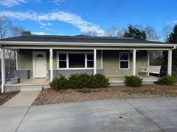 112 Hilltop Dr, Travelers Rest, SC 29690