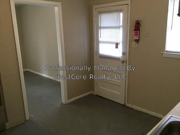 5th image of 842 Josephine St