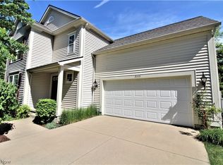 2153 Dorset Ln, Hudson, OH 44236