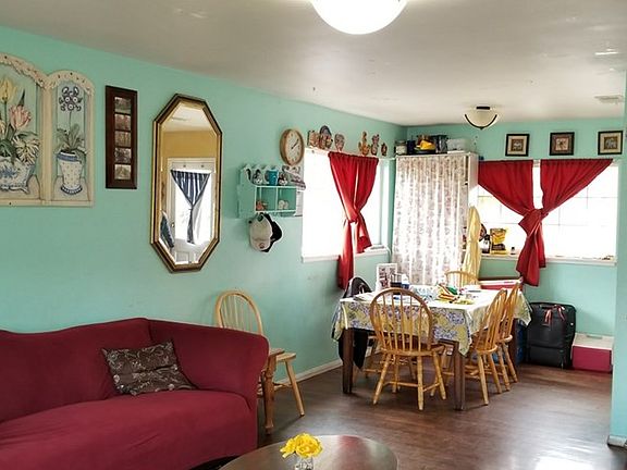 3rd image of 7865 Clearfield Ave