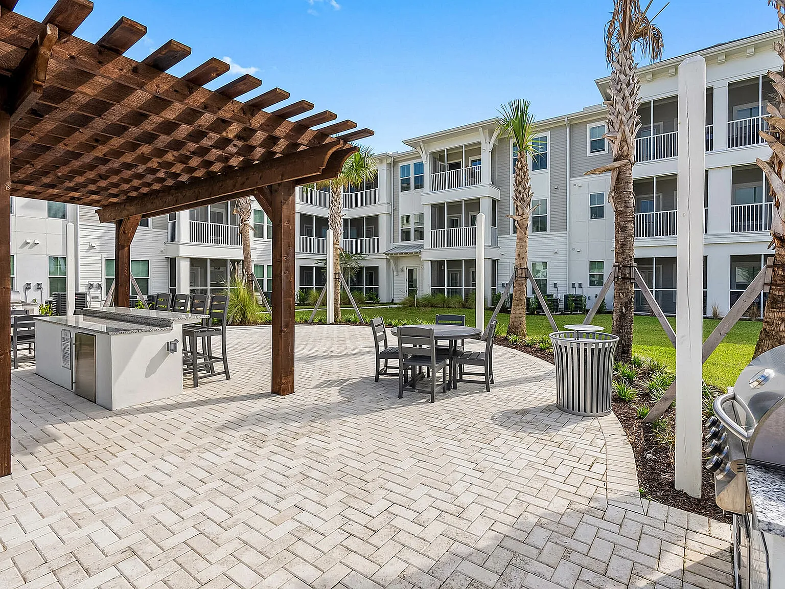 Griffon at Vero Beach — Photo 4