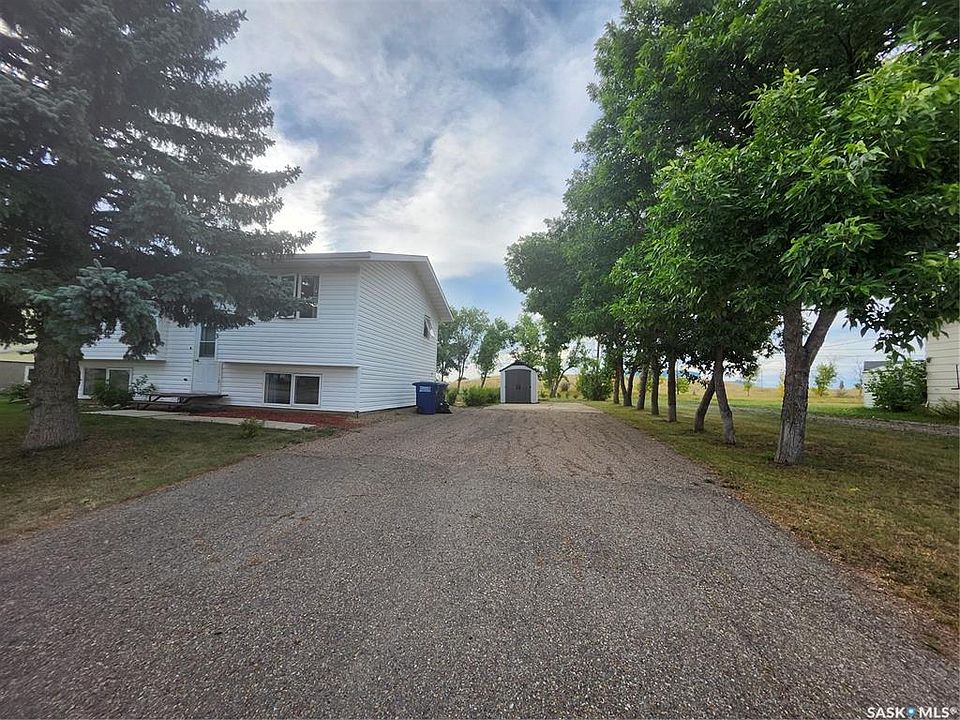 1st image of 413 2nd STREET N