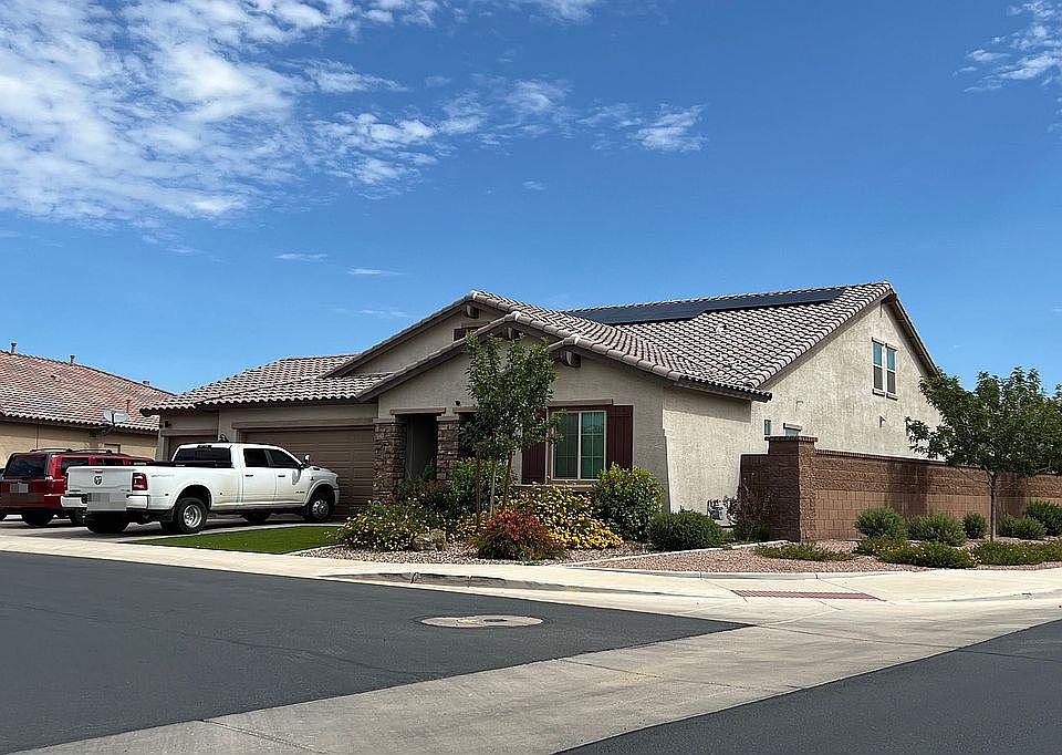 1st image of 1026 W Siebold Tree Ave