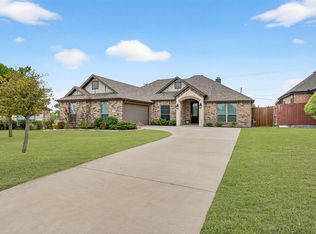 102 S Meadow Dr, Ferris, TX 75125