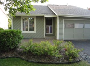 1424 Knoll Dr, Shoreview, MN 55126