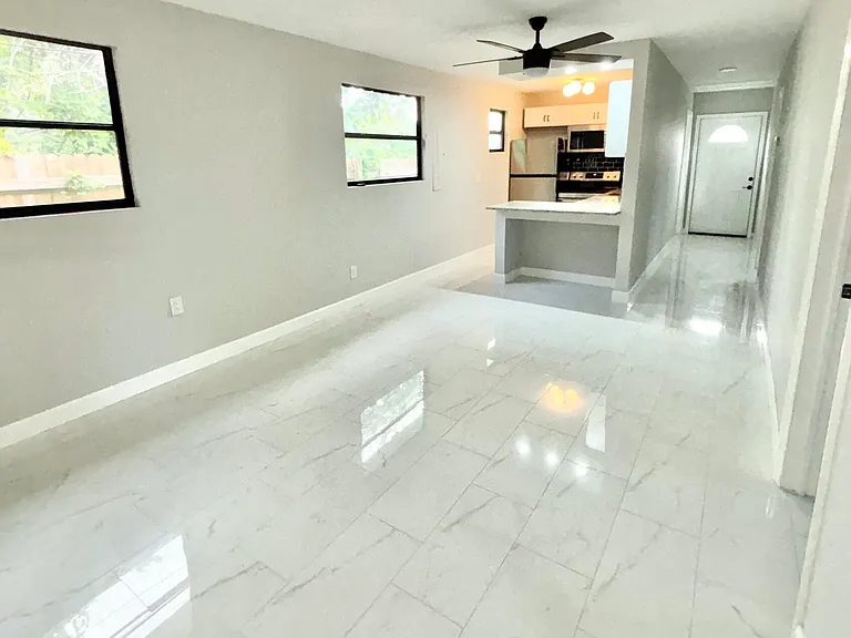 801 Central Ave — Photo 3