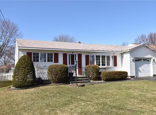 121 Gale Ave, Liverpool, NY 13088