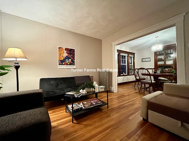158 W Adams St #2 — Photo 7