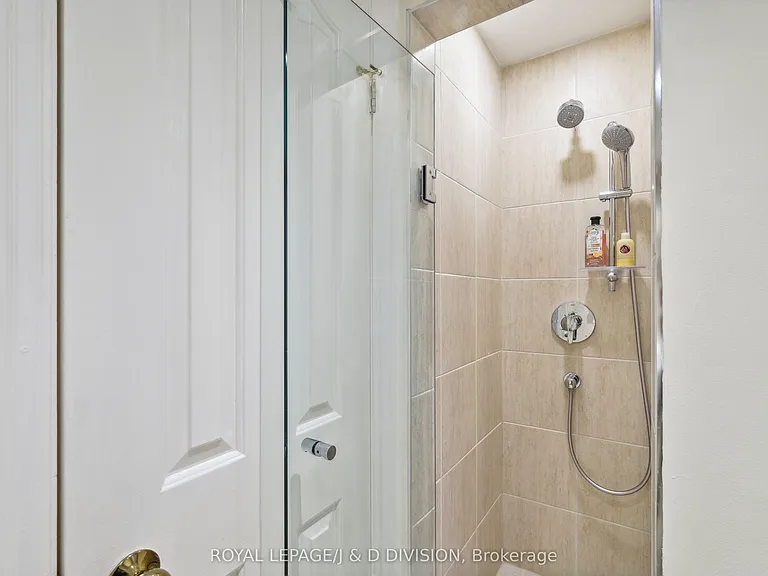 88 Asquith Ave — Photo 18