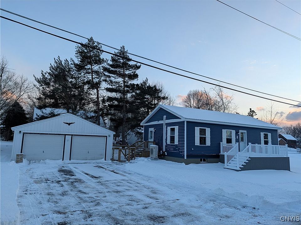 1st image of 862 E Joseph St