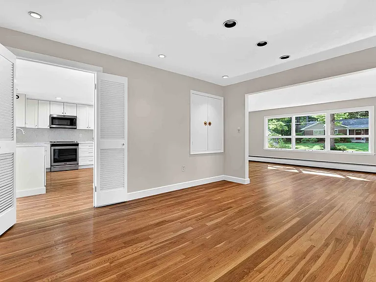 30 Fairbanks Rd — Photo 8