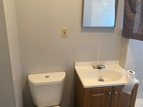 2nd image of 225 S Orange Ave #3