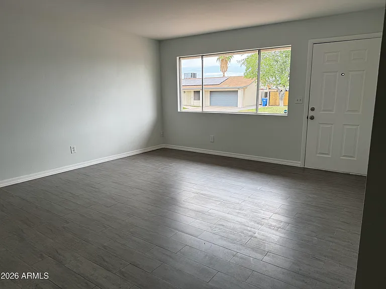 2755 E Michigan Ave — Photo 15