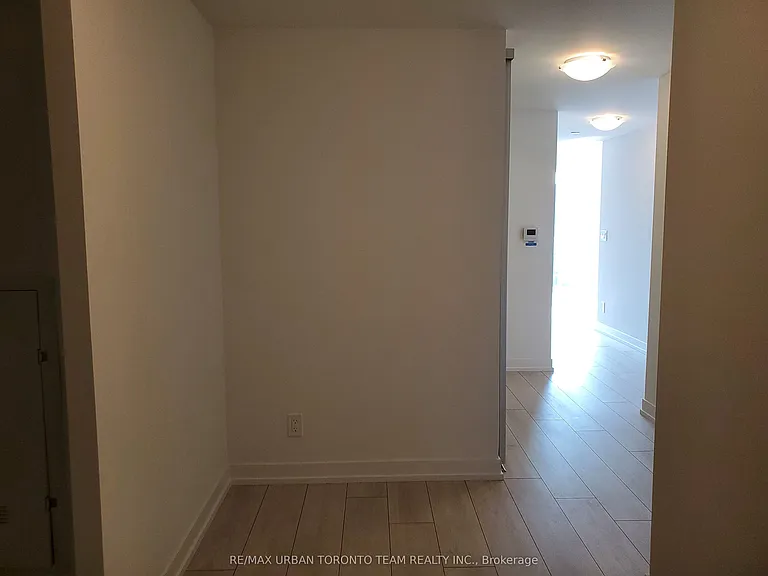 60 Shuter St #2508 — Photo 16