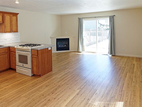 5th image of 7710 SE Clackamas St