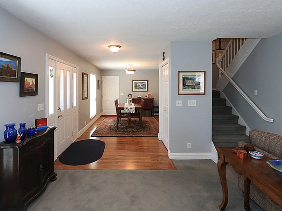 4th image of 4800 S Saxony Cir